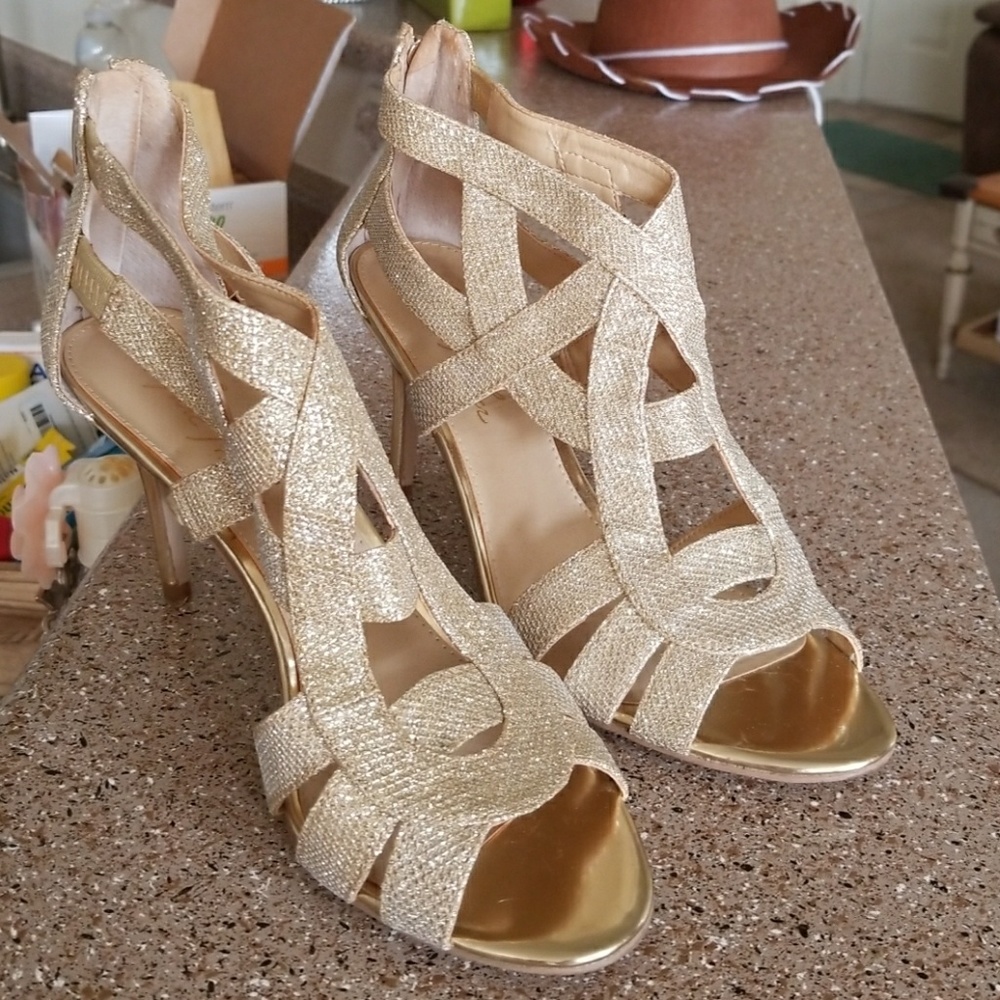 Sparkly shoes !!